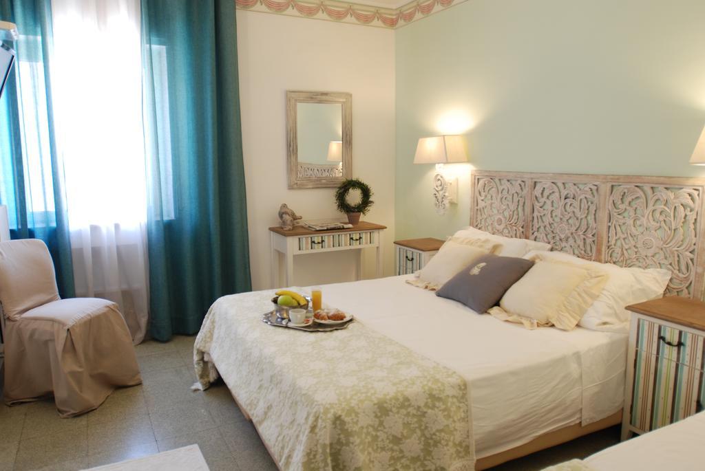 Hotel Lido Garda アンツィオ 部屋 写真