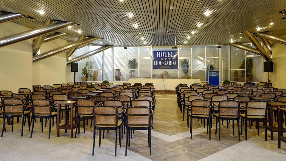 Hotel Lido Garda アンツィオ エクステリア 写真